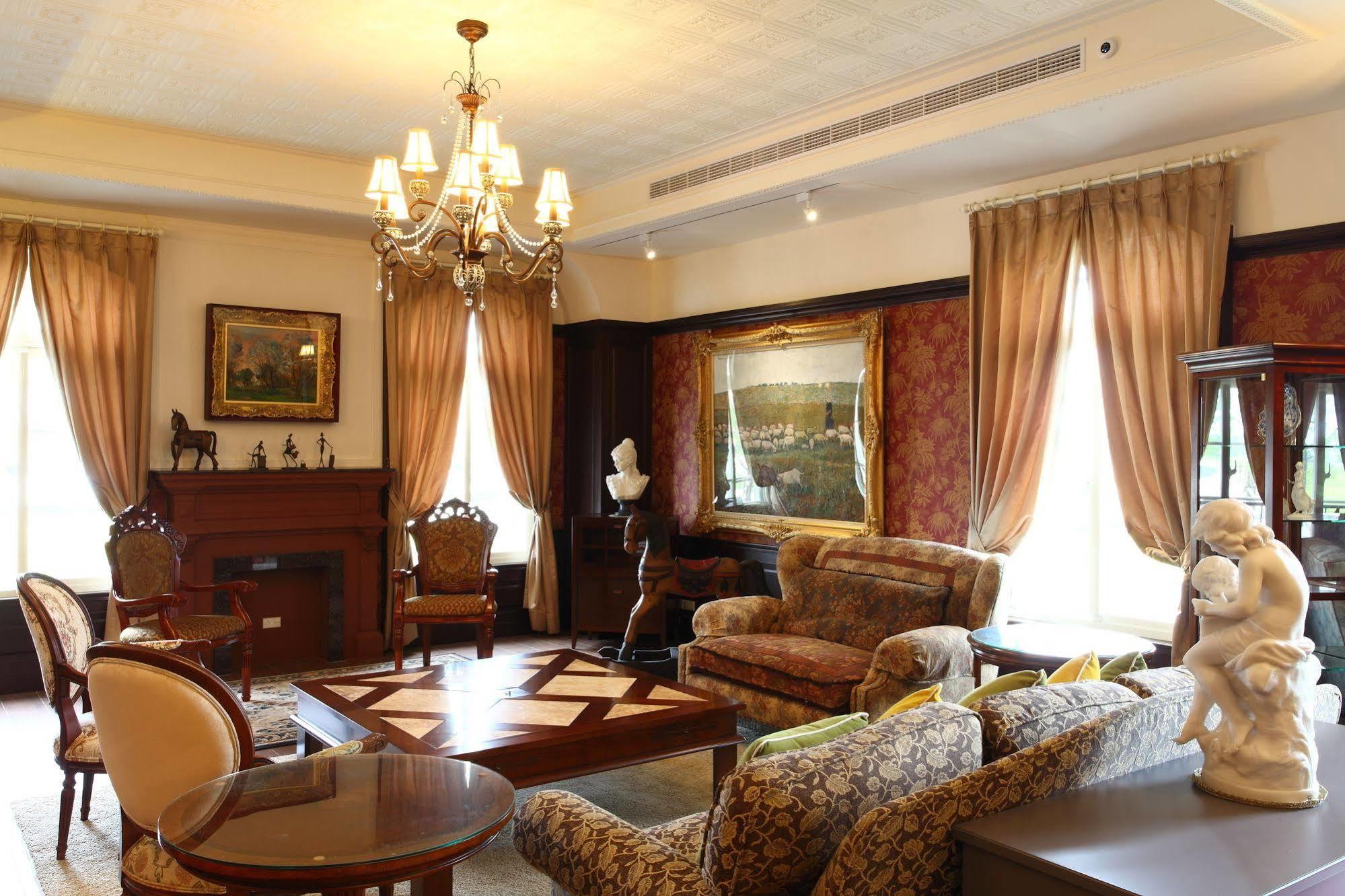 Haut Rhin Villa Yilan Exterior photo